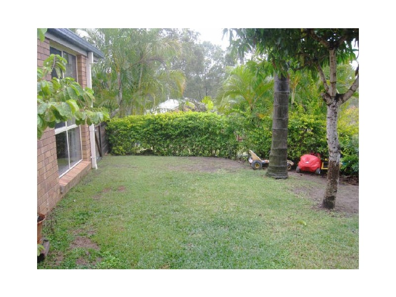 5 MacDougall Street, Highland Park QLD 4211