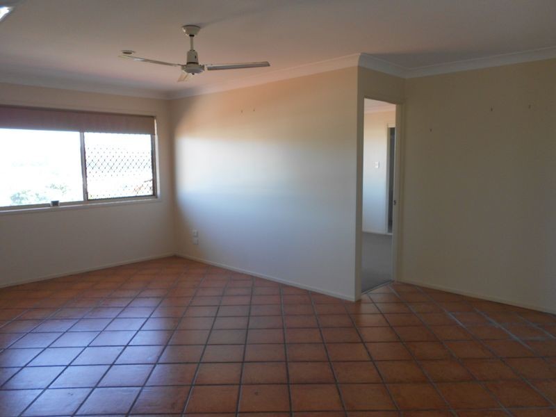 2/72 Paddington Drive, Carrara QLD 4211