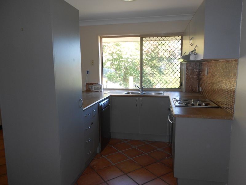 2/72 Paddington Drive, Carrara QLD 4211