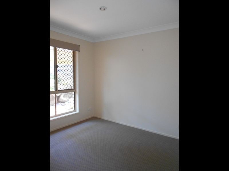 2/72 Paddington Drive, Carrara QLD 4211