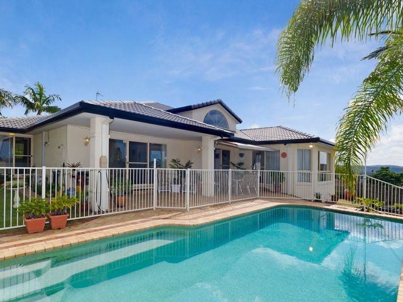 8 Bellavista Close, Highland Park QLD 4211
