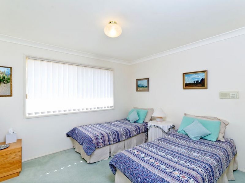 8 Bellavista Close, Highland Park QLD 4211