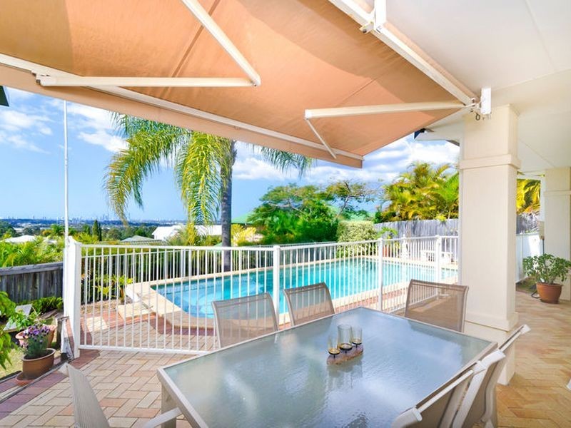 8 Bellavista Close, Highland Park QLD 4211