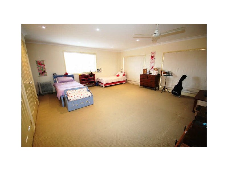 69 Paddington Drive, Carrara QLD 4211