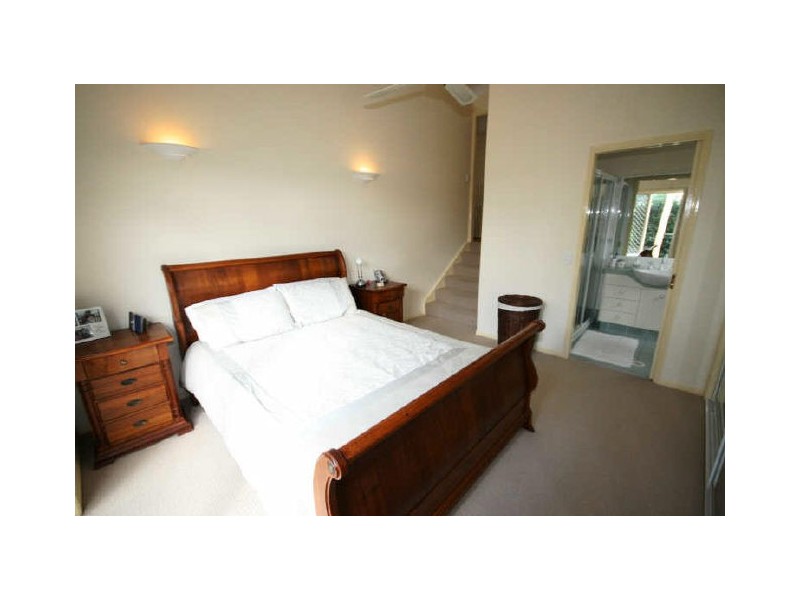 69 Paddington Drive, Carrara QLD 4211