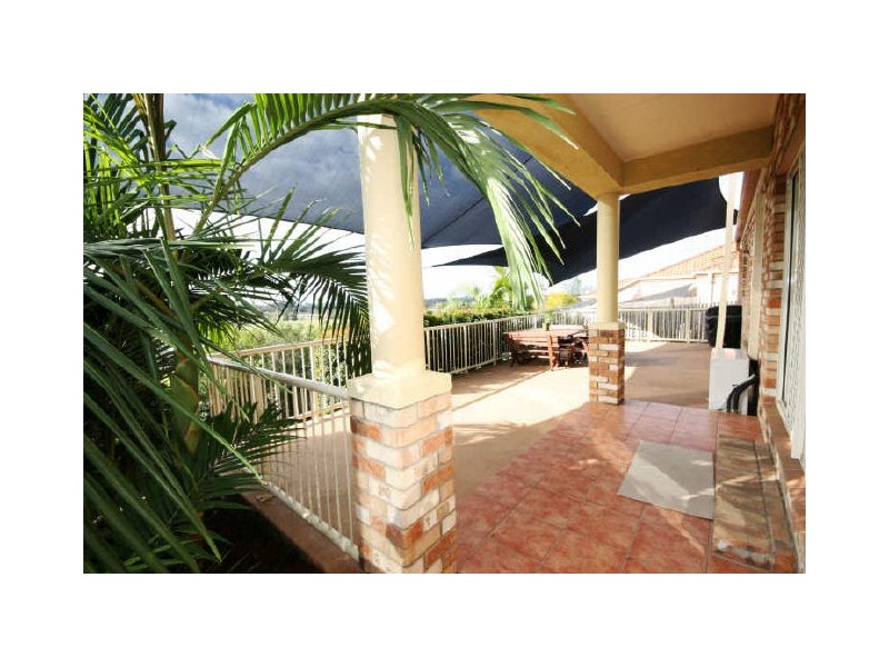 69 Paddington Drive, Carrara QLD 4211