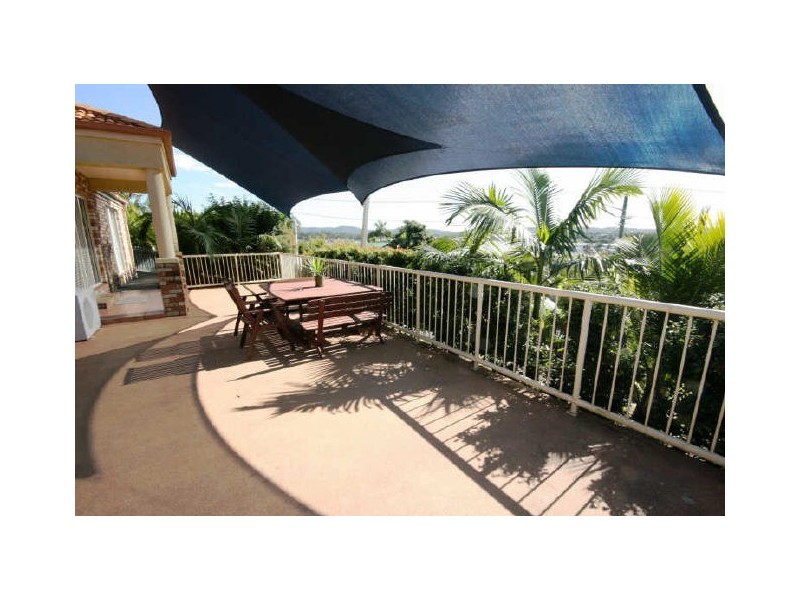 69 Paddington Drive, Carrara QLD 4211