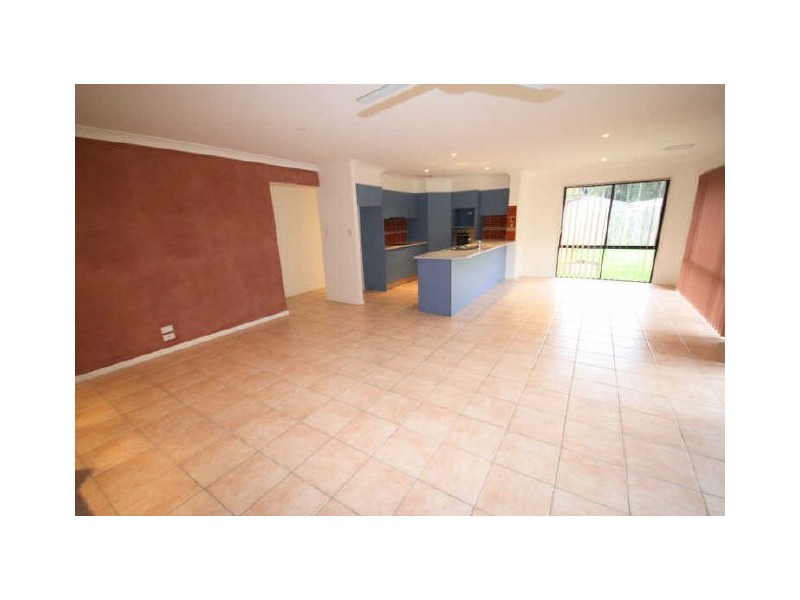 10 Peter Mills Drive, Gilston QLD 4211