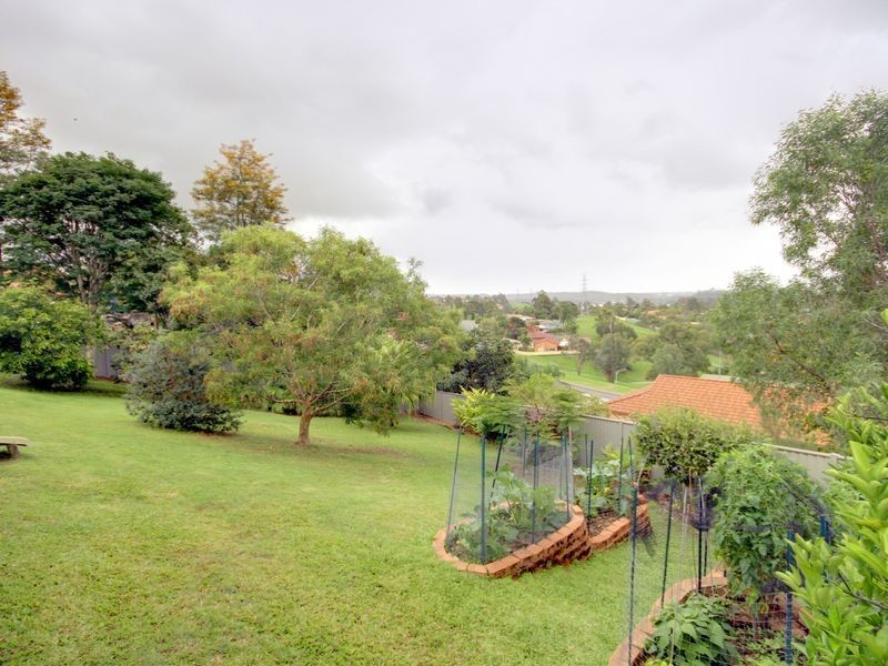 6 Nairn Court, Highland Park QLD 4211