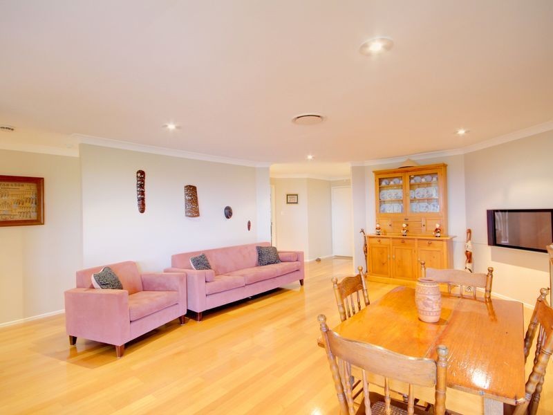 6 Nairn Court, Highland Park QLD 4211