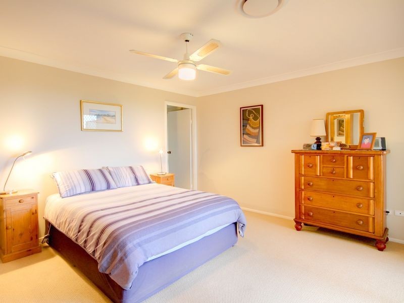 6 Nairn Court, Highland Park QLD 4211
