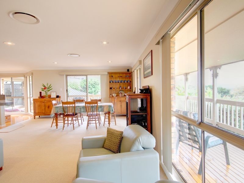 6 Nairn Court, Highland Park QLD 4211