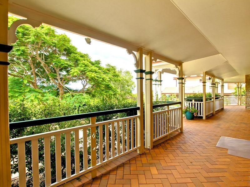 4 Westminster Boulevard, Elanora QLD 4221