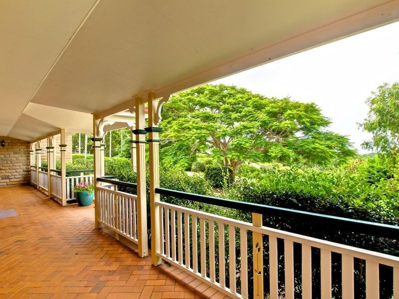 4 Westminster Boulevard, Elanora QLD 4221