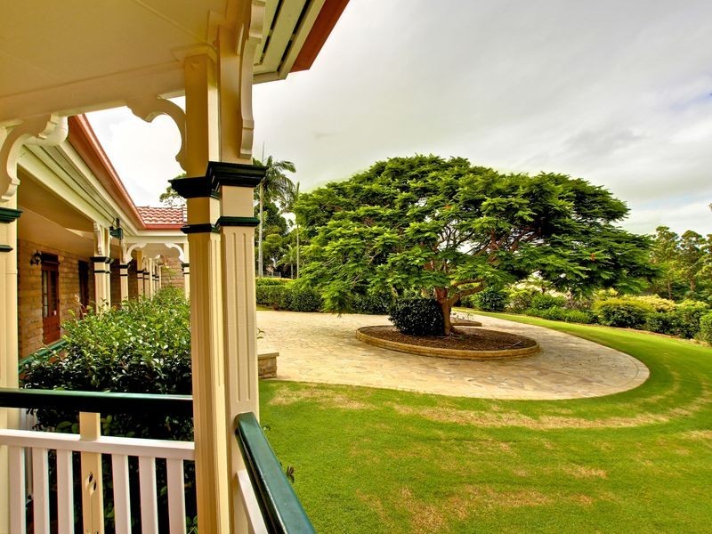 4 Westminster Boulevard, Elanora QLD 4221