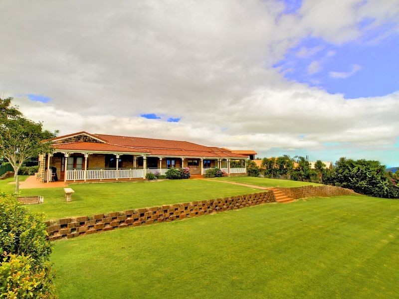 4 Westminster Boulevard, Elanora QLD 4221