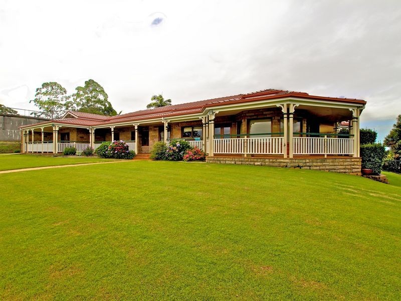 4 Westminster Boulevard, Elanora QLD 4221