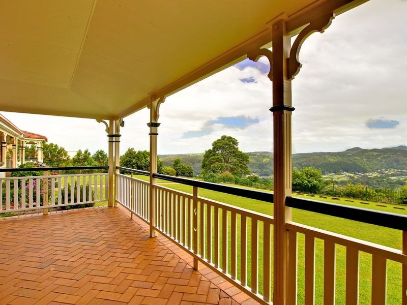 4 Westminster Boulevard, Elanora QLD 4221