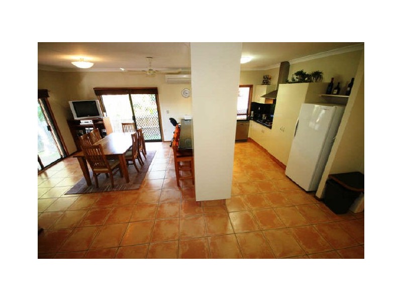 169 Alexander Drive, Highland Park QLD 4211