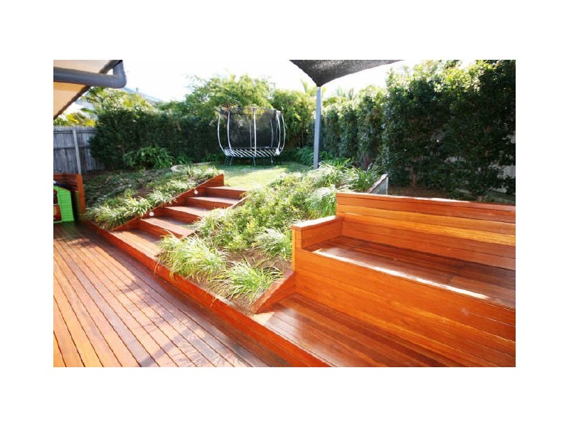 25 Piccadilly Place, Highland Park QLD 4211