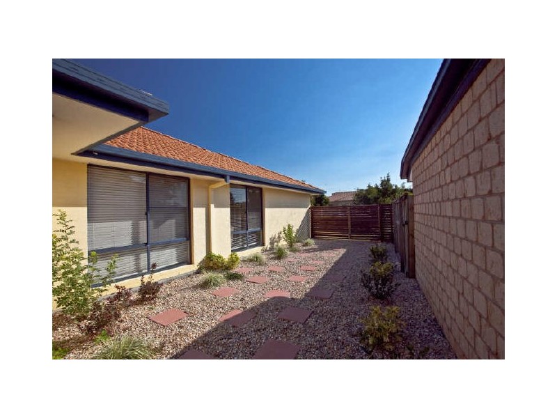 12 Camphor Wood Court, Robina QLD 4226