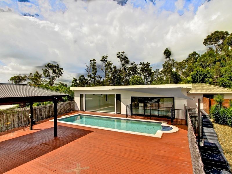 7 Forfar Court, Highland Park QLD 4211