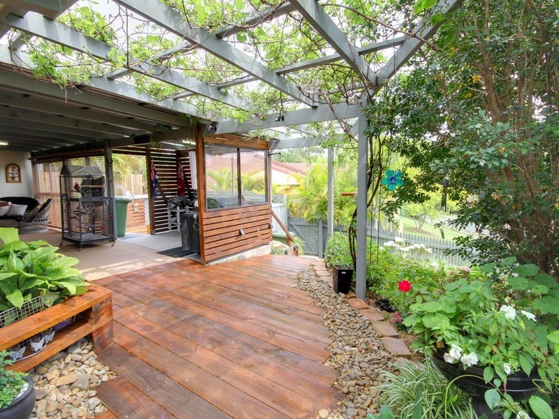 1/11 Gumbeel Court, Highland Park QLD 4211