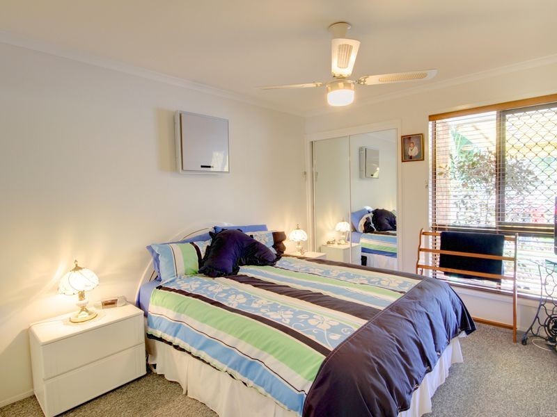 1/11 Gumbeel Court, Highland Park QLD 4211