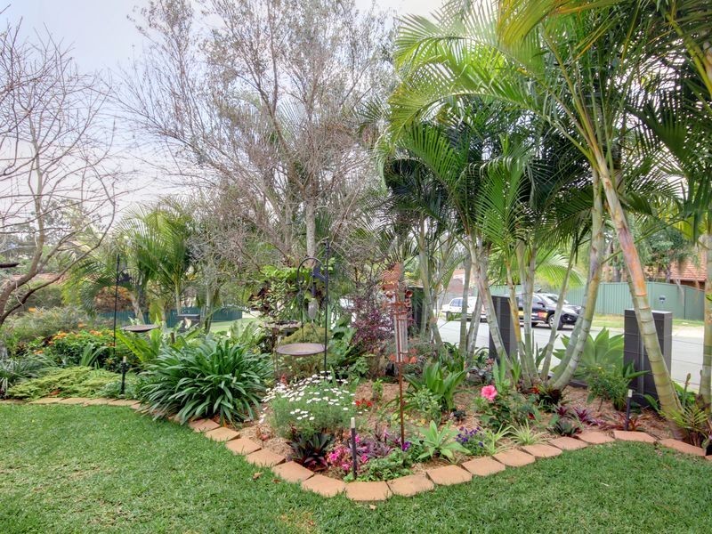 1/11 Gumbeel Court, Highland Park QLD 4211