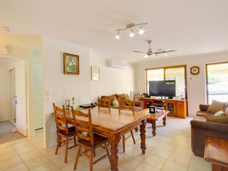 1/11 Gumbeel Court, Highland Park QLD 4211