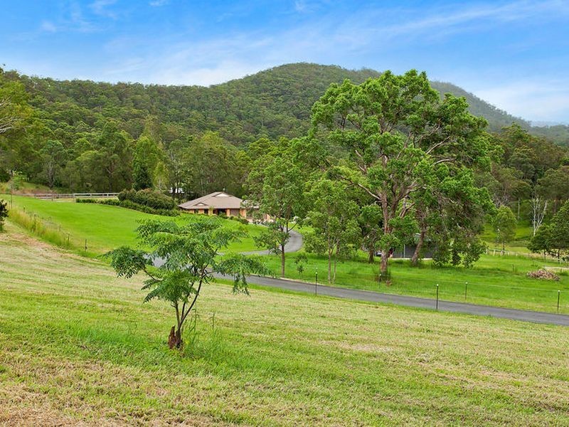 1050 Beaudesert-Nerang Road, Clagiraba QLD 4211