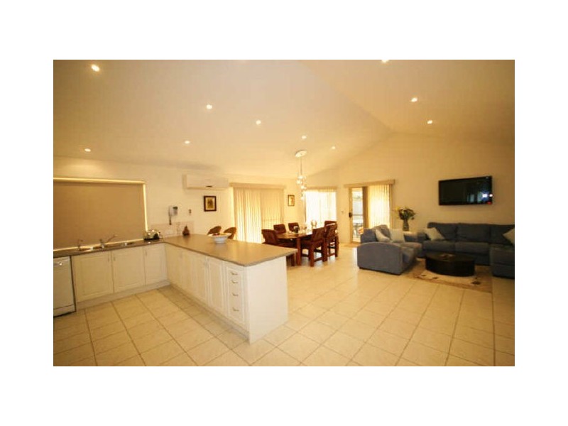 10 Pasture Place, Mount Nathan QLD 4211