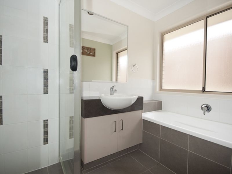 60 Silvereye Circuit, Gilston QLD 4211