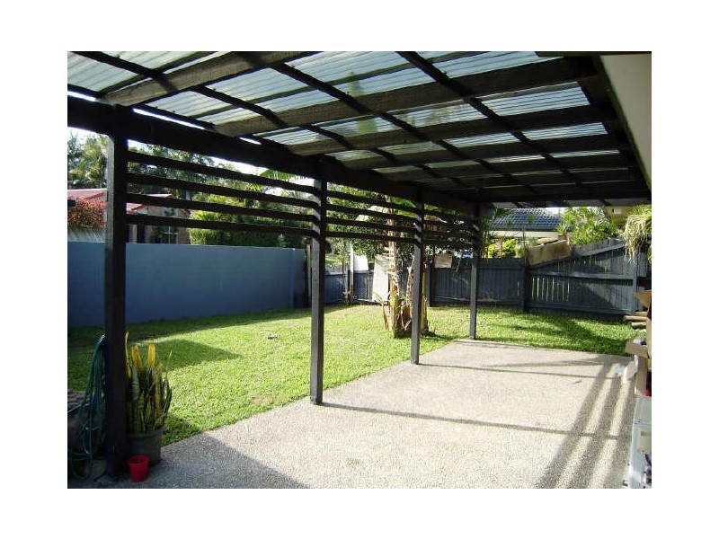 16 Angaston Avenue, Carrara QLD 4211