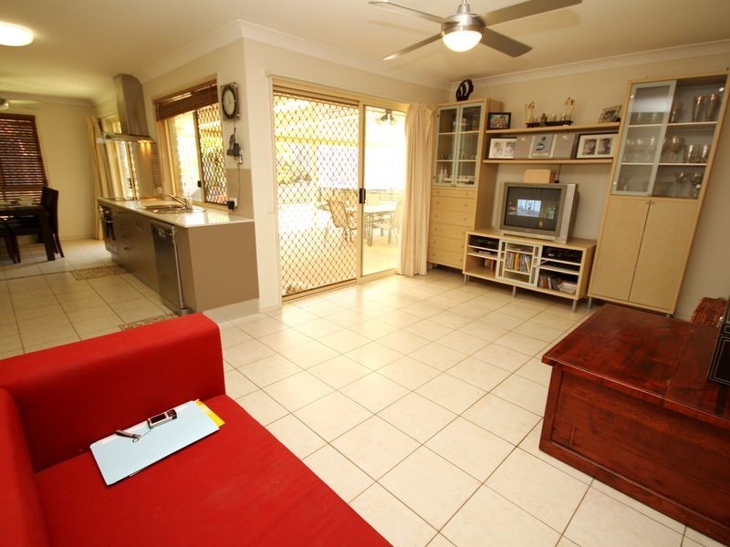 7 Glengarry Close, Highland Park QLD 4211