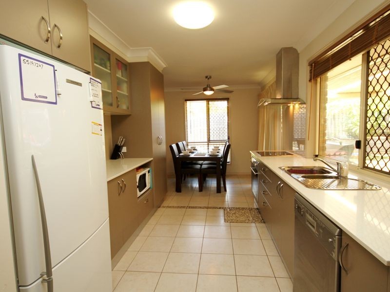 7 Glengarry Close, Highland Park QLD 4211