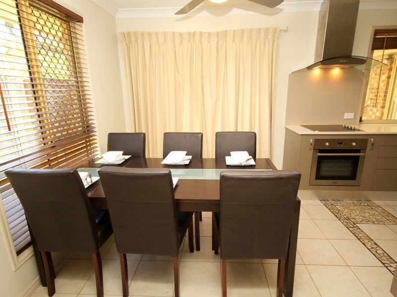 7 Glengarry Close, Highland Park QLD 4211