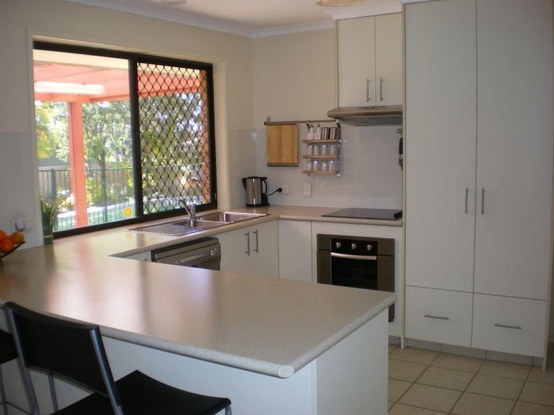 115 Explorers Way, Highland Park QLD 4211