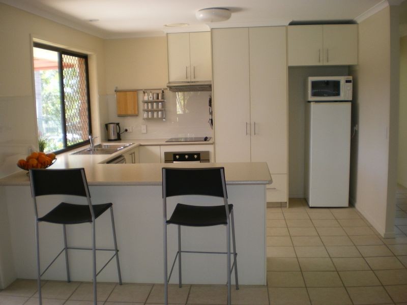 115 Explorers Way, Highland Park QLD 4211