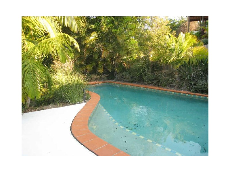 5 Berkley Court, Highland Park QLD 4211