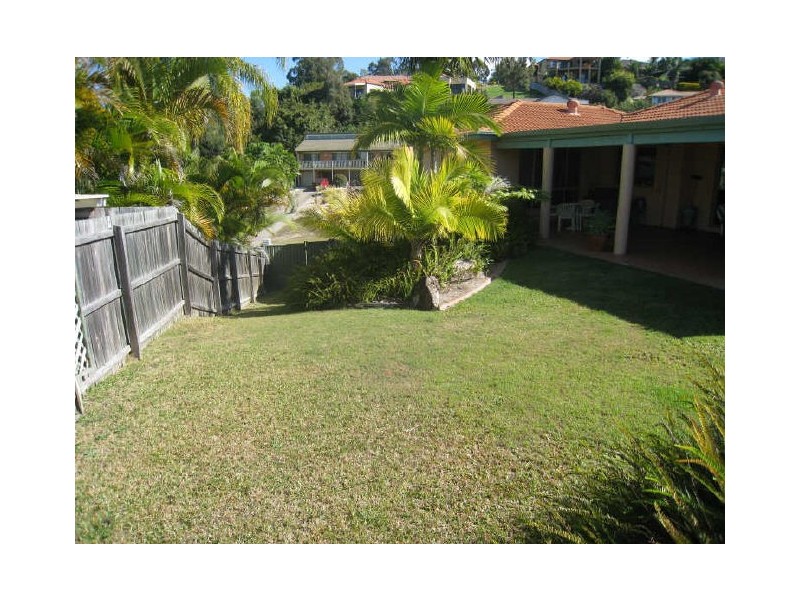 1 Nairn Court, Highland Park QLD 4211