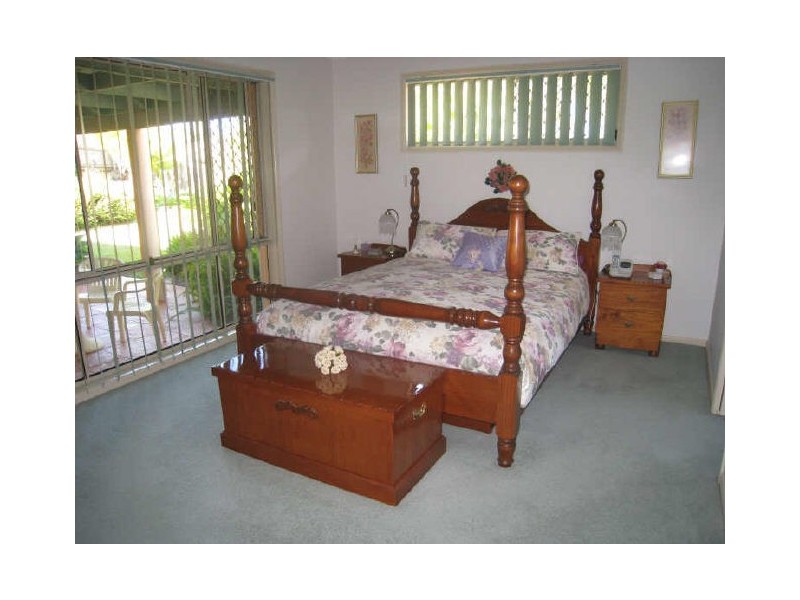 1 Nairn Court, Highland Park QLD 4211