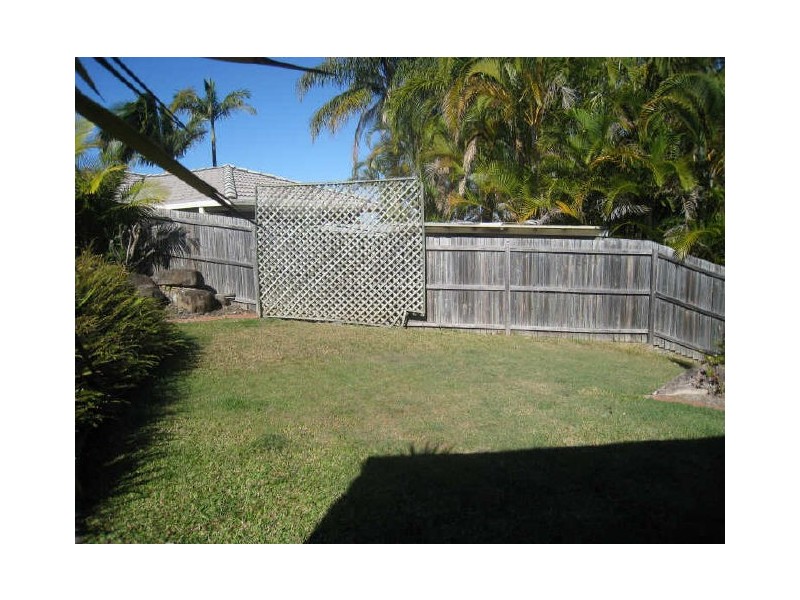 1 Nairn Court, Highland Park QLD 4211