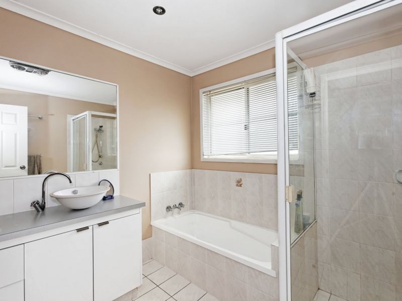 60/102 Alexander Drive, Highland Park QLD 4211