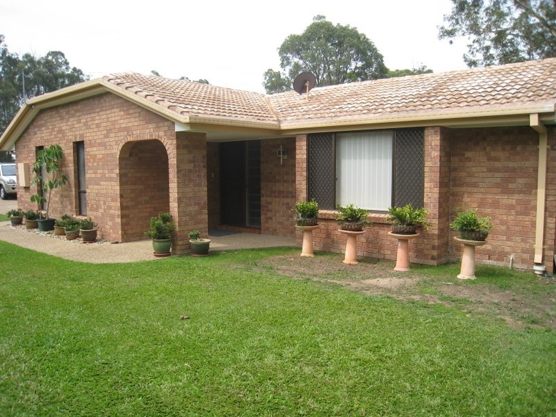 25 Josephine Terrace, Highland Park QLD 4211