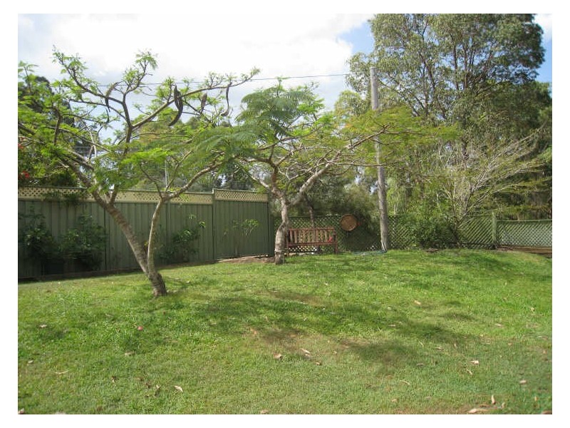 25 Josephine Terrace, Highland Park QLD 4211