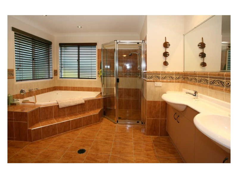 29 Venn Court, Mount Nathan QLD 4211