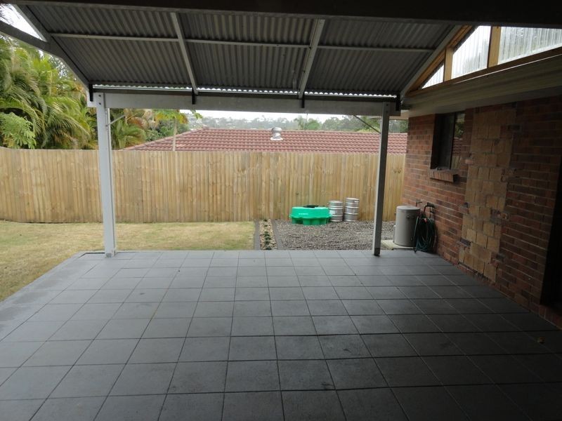 13 Richard Crescent, Highland Park QLD 4211