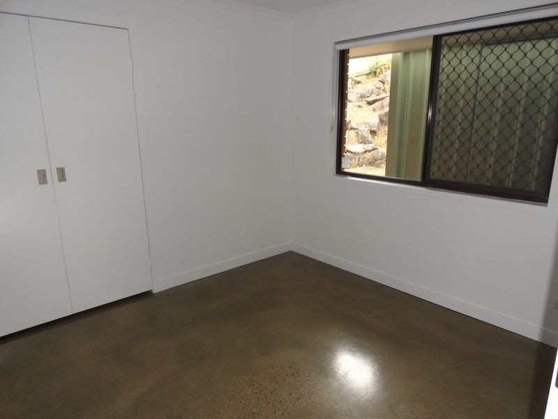 13 Richard Crescent, Highland Park QLD 4211