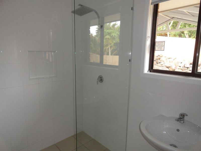 13 Richard Crescent, Highland Park QLD 4211